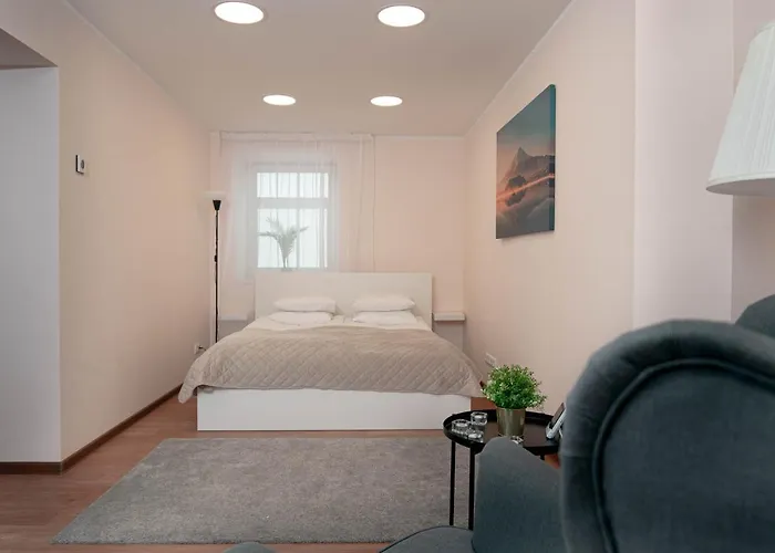 Crown Apartment